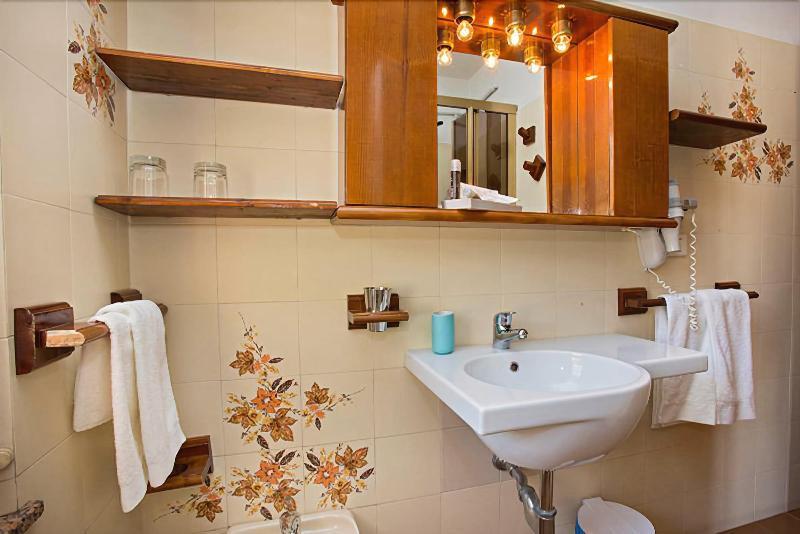 Hotel Lo Squalo Grottammare Εξωτερικό φωτογραφία