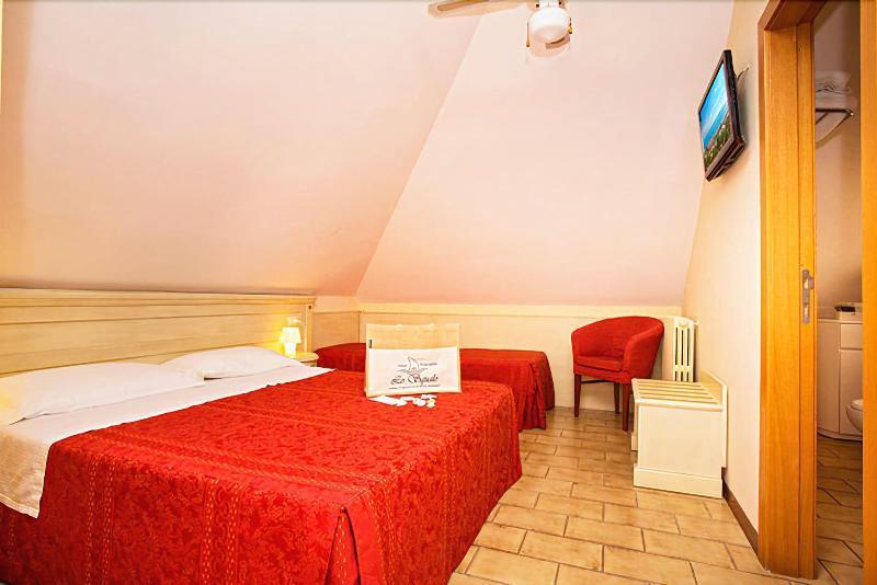 Hotel Lo Squalo Grottammare Εξωτερικό φωτογραφία