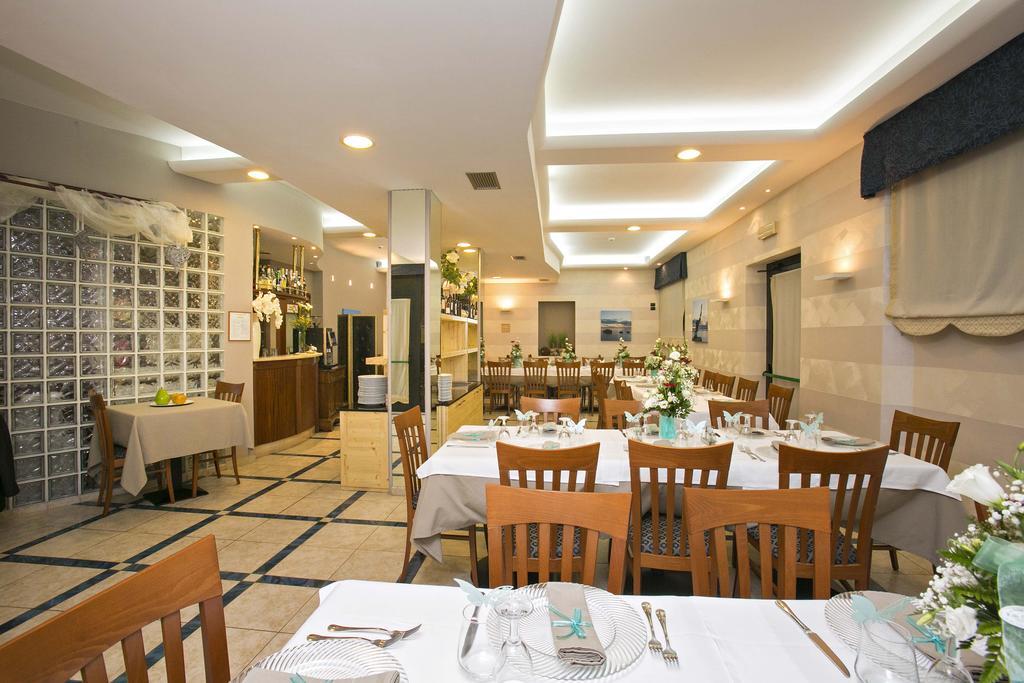 Hotel Lo Squalo Grottammare Εξωτερικό φωτογραφία