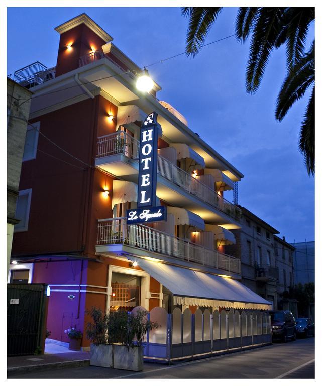 Hotel Lo Squalo Grottammare Εξωτερικό φωτογραφία
