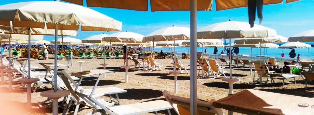 Hotel Lo Squalo Grottammare Εξωτερικό φωτογραφία