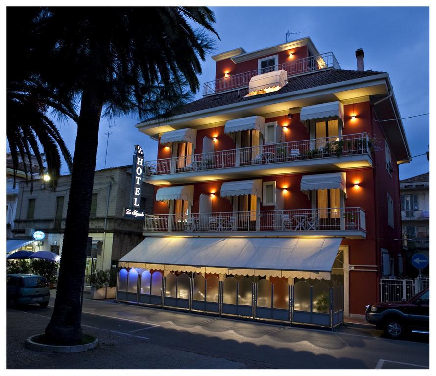 Hotel Lo Squalo Grottammare Εξωτερικό φωτογραφία